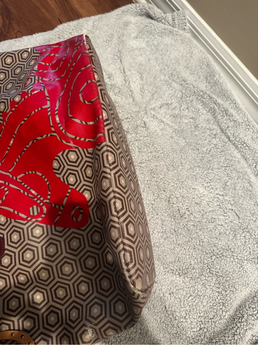 Jonathan Adler Geometric Tote with Red Floral Motif and Burgundy Trim - Picture 6 of 12